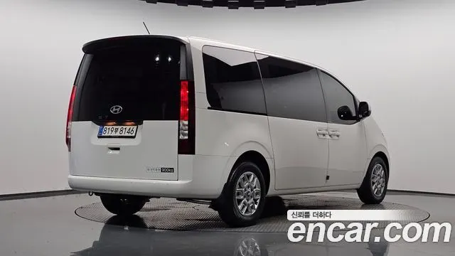 HYUNDAI STARIA — из Кореи под ключ