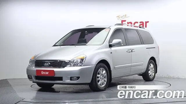 KIA CARNIVAL R 2013