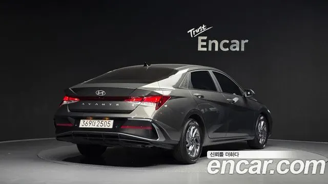 HYUNDAI AVANTE HYBRID 2024