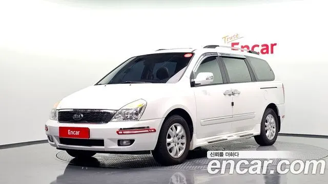 KIA CARNIVAL R 2013