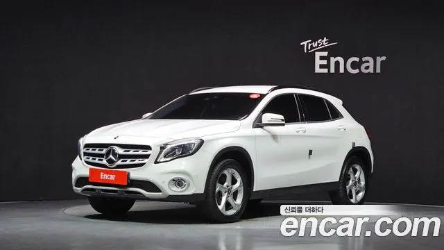 MERCEDES-BENZ GLA-CLASS X156 2019