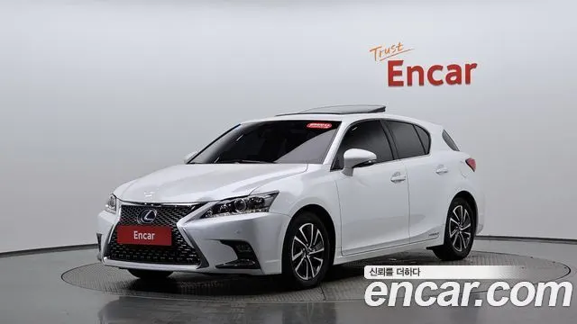LEXUS CT200H — из Кореи под ключ
