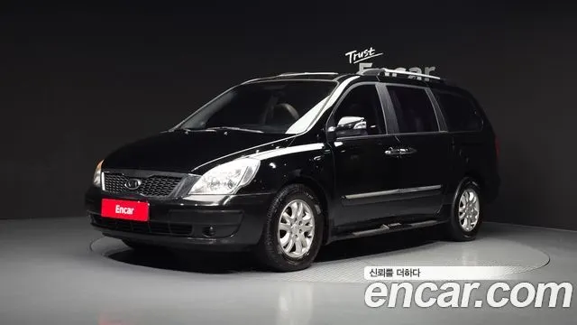 KIA CARNIVAL R 2012