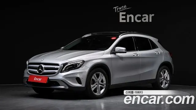 MERCEDES-BENZ GLA-CLASS X156 2016