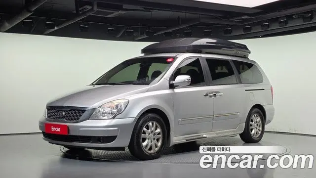 KIA CARNIVAL R 2012