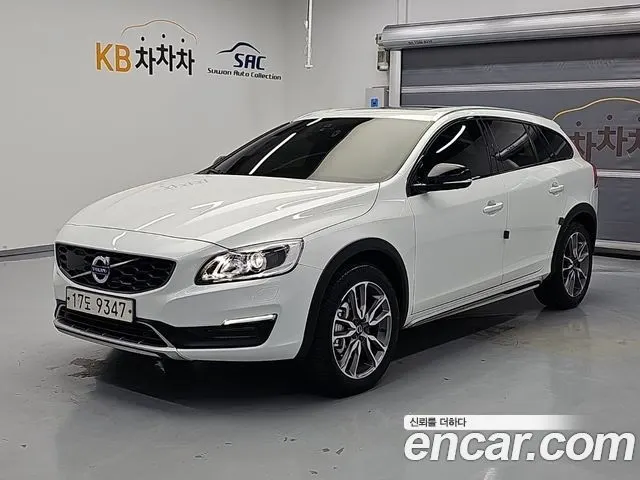 VOLVO V60 CROSS COUNTRY 2018