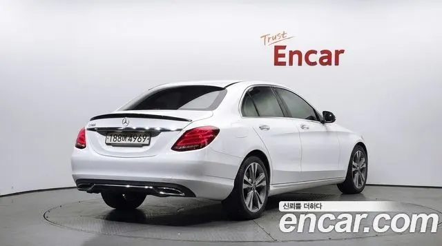 MERCEDES-BENZ C-CLASS W205 2018