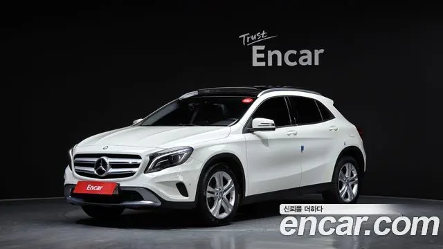 MERCEDES-BENZ GLA-CLASS X156 2016