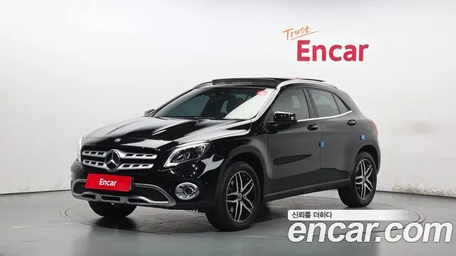 MERCEDES-BENZ GLA-CLASS X156 2019