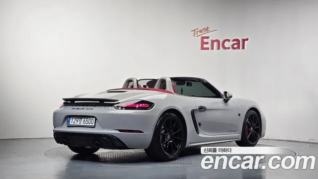 PORSCHE 718 BOXSTER 2024