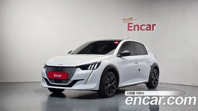 PEUGEOT E-208 — из Кореи под ключ