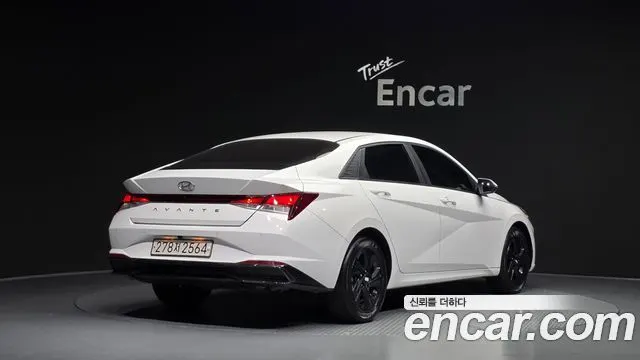 HYUNDAI AVANTE HYBRID 2023