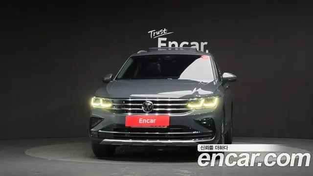 VOLKSWAGEN TIGUAN 2021 — 20 449 км, серебристо-серый, Корея — под ключ — фото 3
