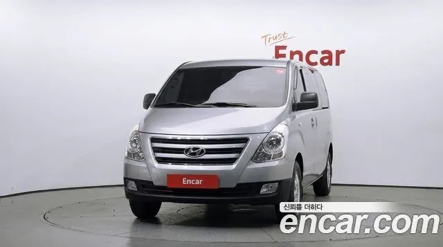 HYUNDAI GRAND STAREX 2018 — 166 103 км, серебристо-серый, Корея — под ключ — фото 3