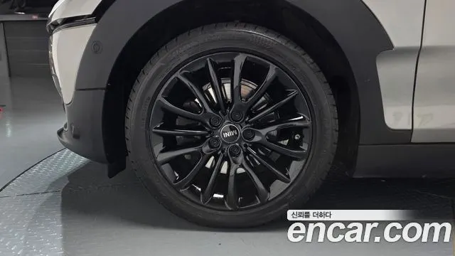 MINI COOPER CLUBMAN 2020 — 33 475 км, светло-золотистый, Корея — под ключ — фото 5