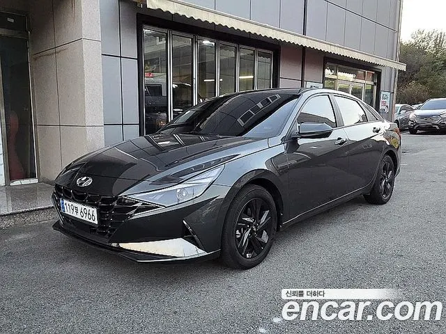 HYUNDAI AVANTE HYBRID 2021