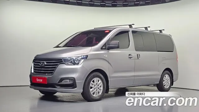 HYUNDAI GRAND STAREX 2019