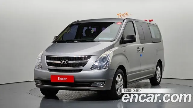 HYUNDAI GRAND STAREX 2012