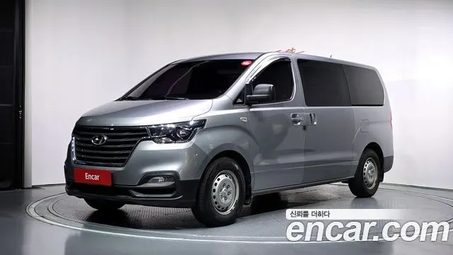 HYUNDAI GRAND STAREX 2019