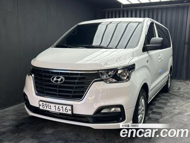 HYUNDAI GRAND STAREX 2019