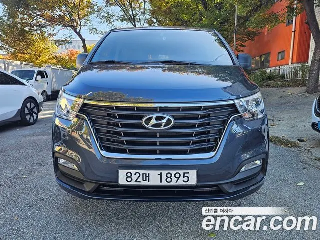 HYUNDAI GRAND STAREX 2018