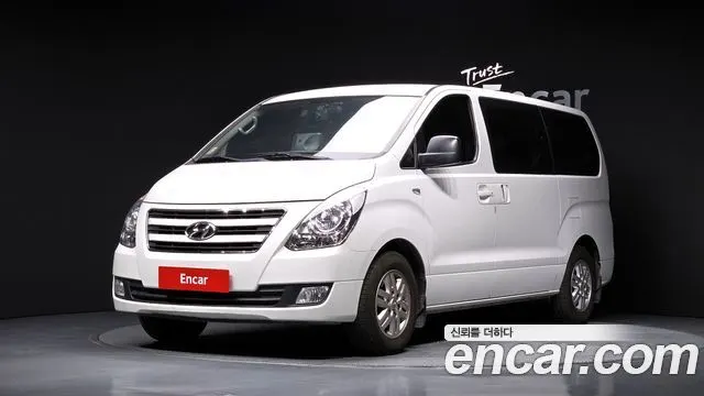 HYUNDAI GRAND STAREX 2017