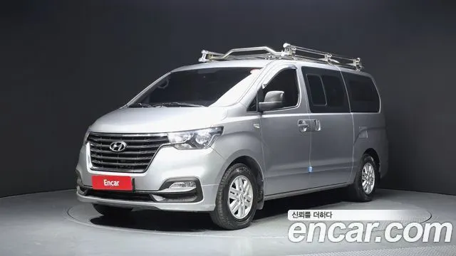 HYUNDAI GRAND STAREX 2019