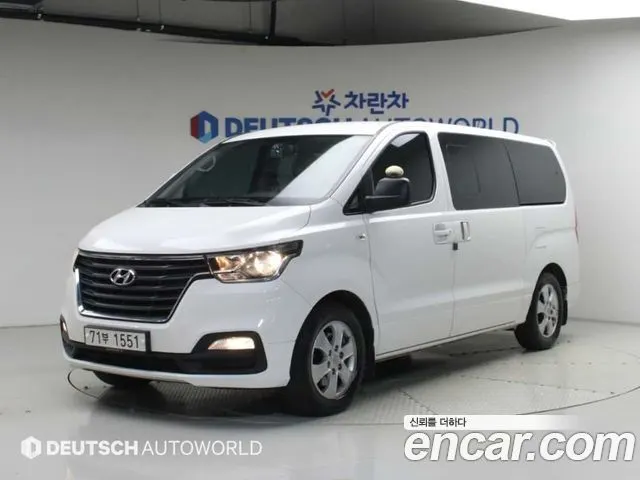 HYUNDAI GRAND STAREX 2020