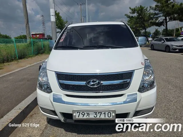 HYUNDAI GRAND STAREX 2015